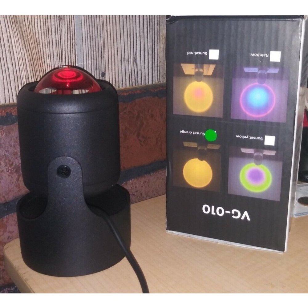 NEW in BOX Sunset Projection Lamp Blinky Halloween USB LED Decor 360 degree cute